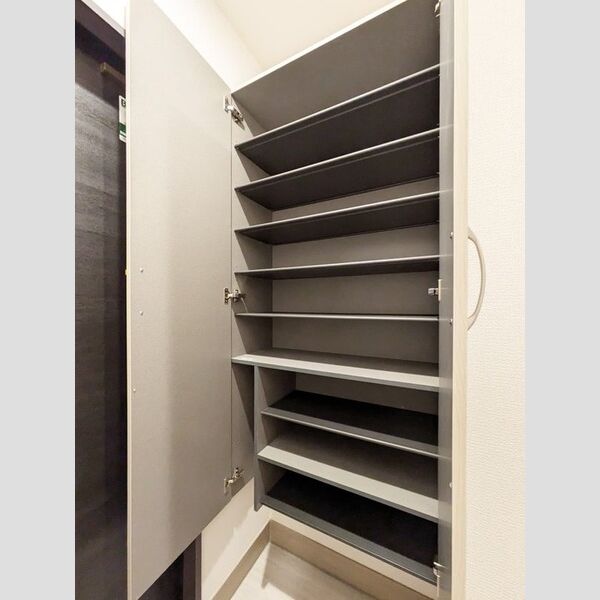 ノーブルパレス シューズボックス