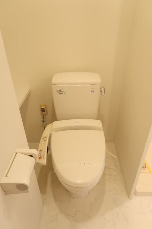 マーレ横浜白金7階 トイレ