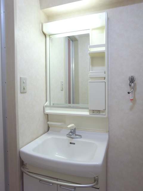 菱和パレス三軒茶屋壱番館1階 同建物別部屋の参考画像