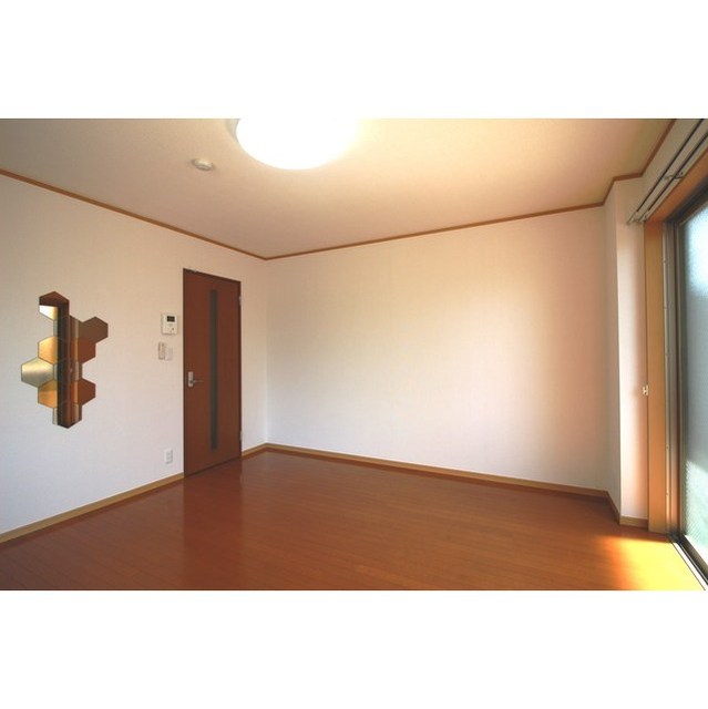 アンプルール　フェール　本郷301号室 リビング