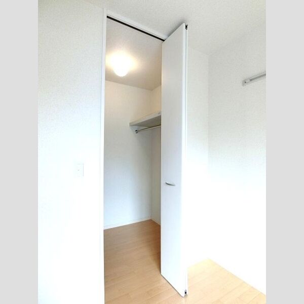 ベルソス高倉　B103号室 ウォークインクローゼット