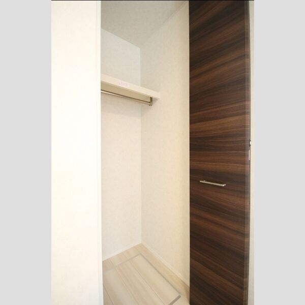 B runo  (ブルーノ) クローゼット