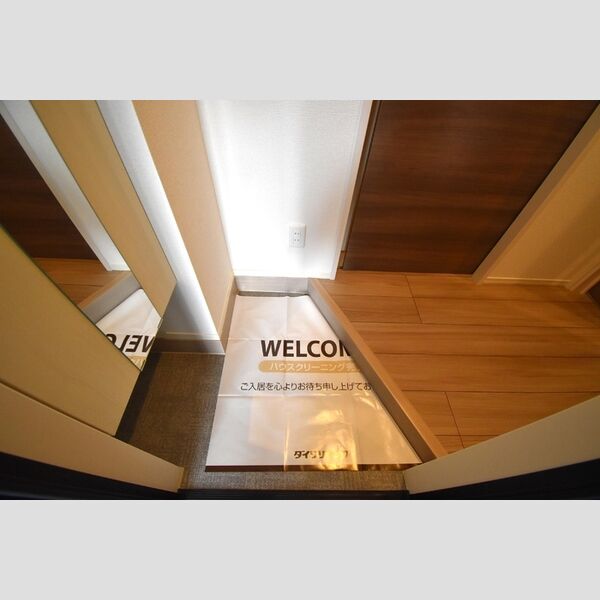 ルチェ・ソラーレ 玄関内