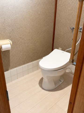船橋市松が丘戸建て 温水洗浄便座新品交換済