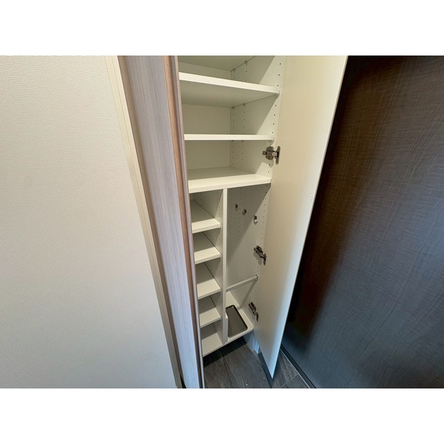 プレール・ドゥーク横濱子安701号室 内観