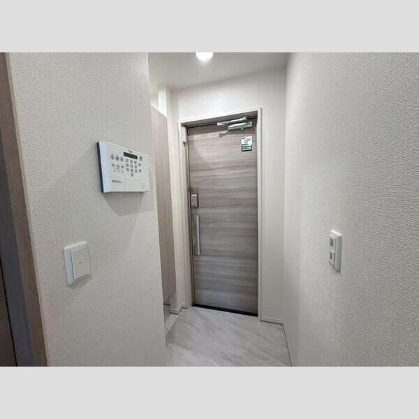 セレスティア六町Ⅱ201号室 玄関