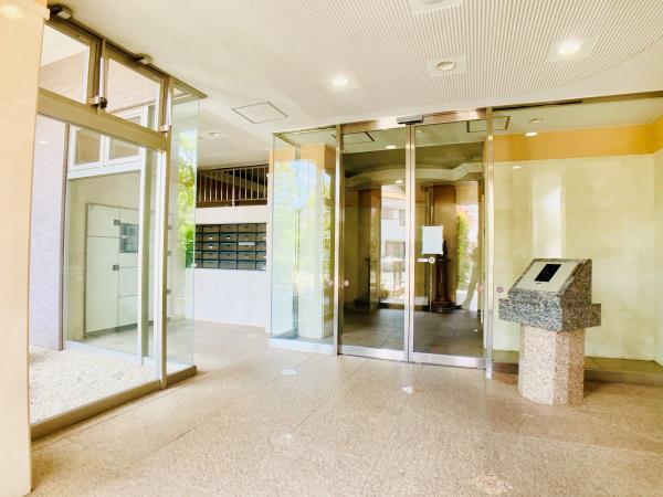 ドミール・コンフォール8階 エントランス