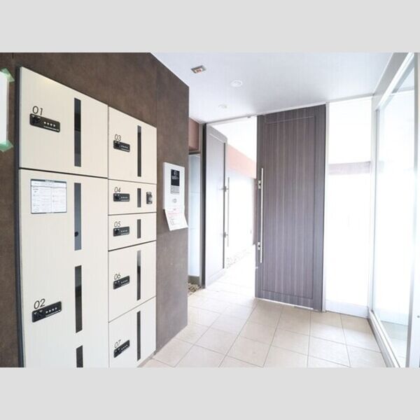 ベルフルール弐番館　住居 宅配ボックス