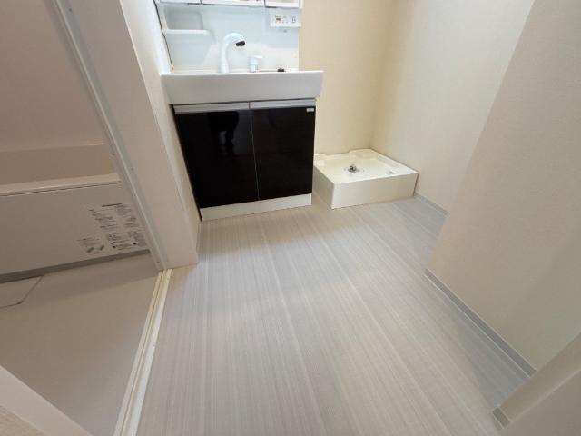 レヴメゾン神山六番館305号室 脱衣所（イメージ）