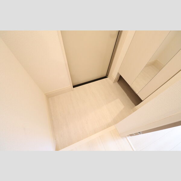 ファミリア.T101号室 玄関