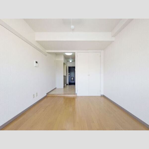 ジュネス西生田502号室 洋室