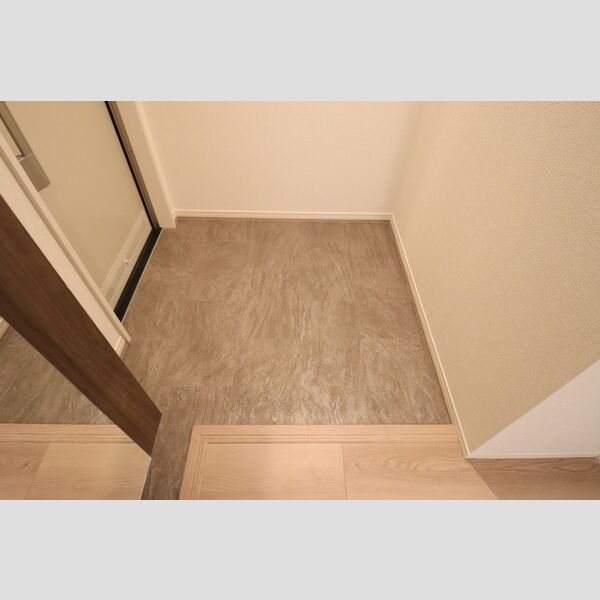 グローブ(Grove) 玄関