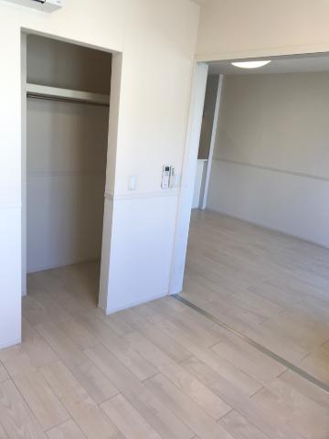 サンフォレスタ 洋室