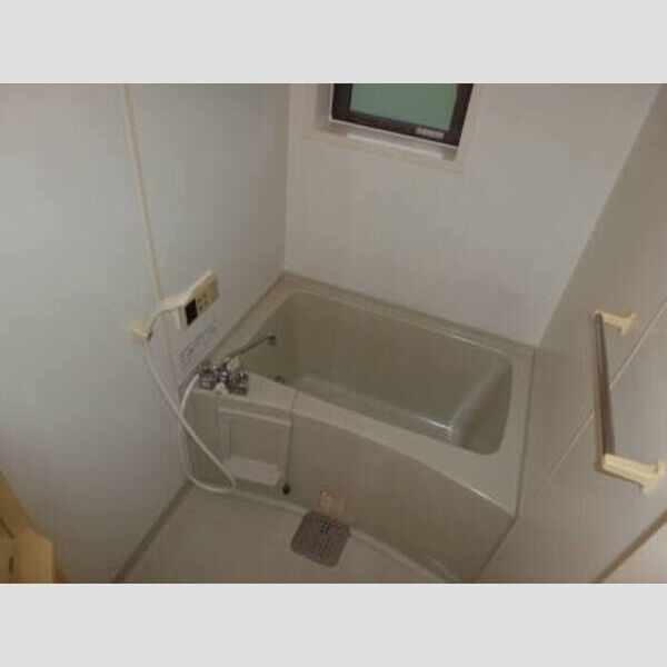 レスポワール　Ⅲ 浴室:追い焚き給湯付き