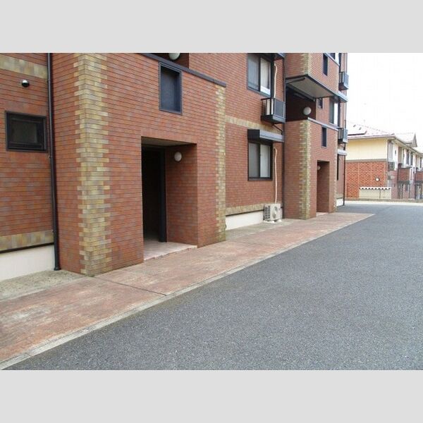 ヒルサイドコート　参番館 エントランス