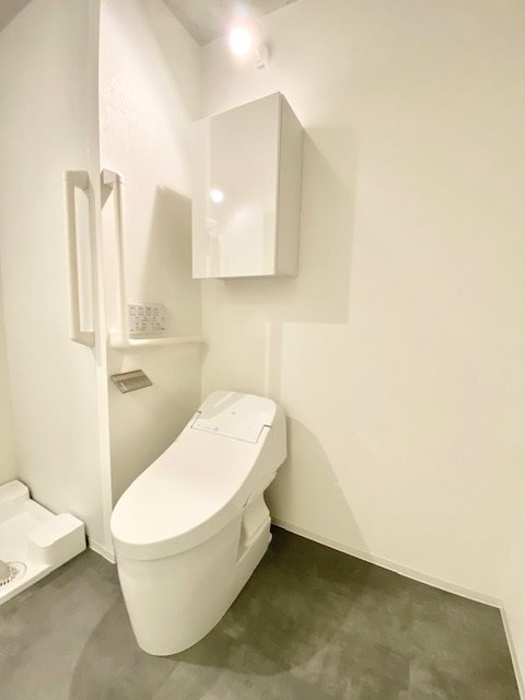 ラクラス中野弥生町4階 トイレ