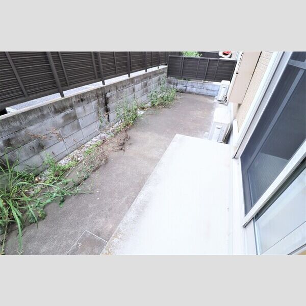 エスペランサ101号室 専用庭