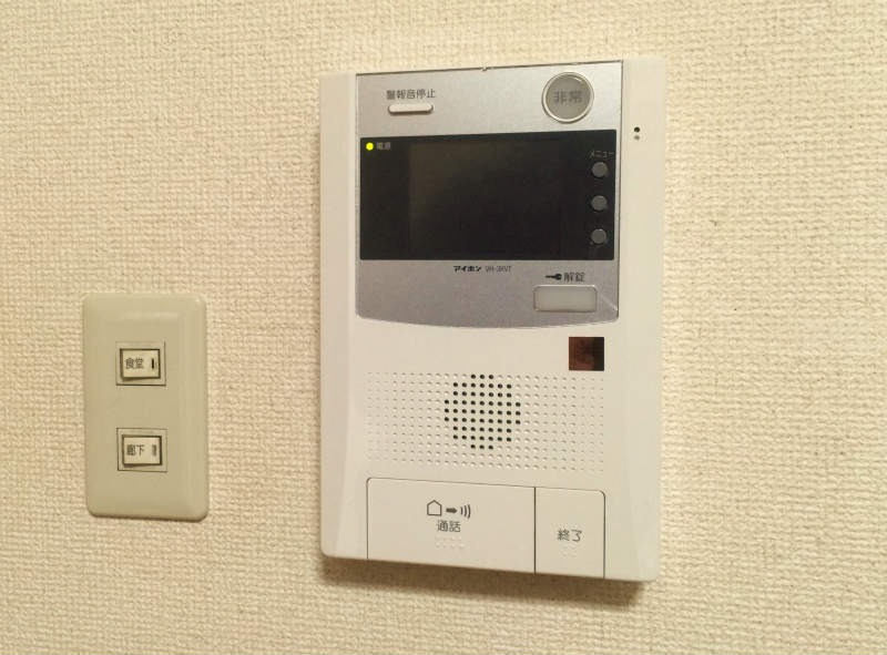 ドミシル池袋1階 モニター付きインターホンで防犯対策も抜かりなく