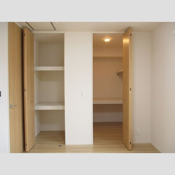 エバーハウス 収納(北洋室)