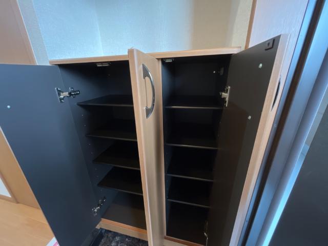 フェニックス 下駄箱