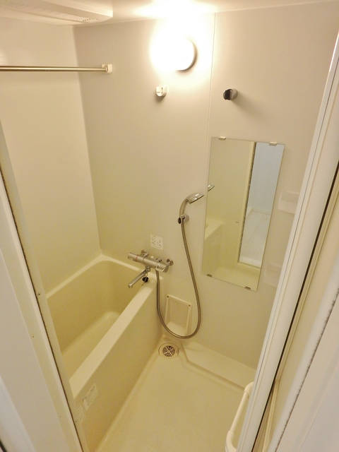 ル・エスト・フォンテーヌ0101号室 お風呂