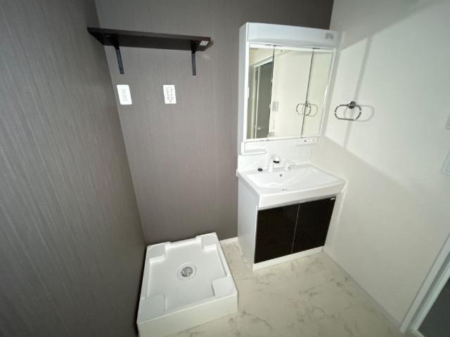 ラ・レーヌ・８０（ｌａ　ｒｅｉｎｅ８０） 洗面