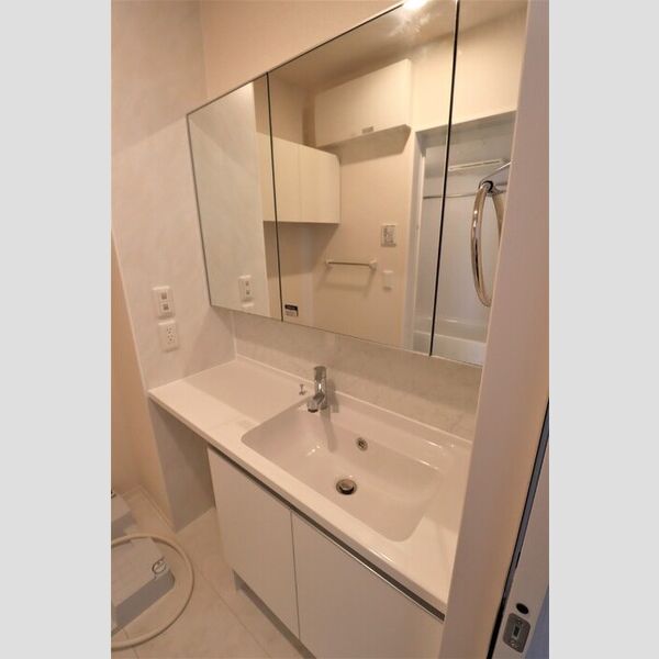 グランテージ海神B101号室 洗面所