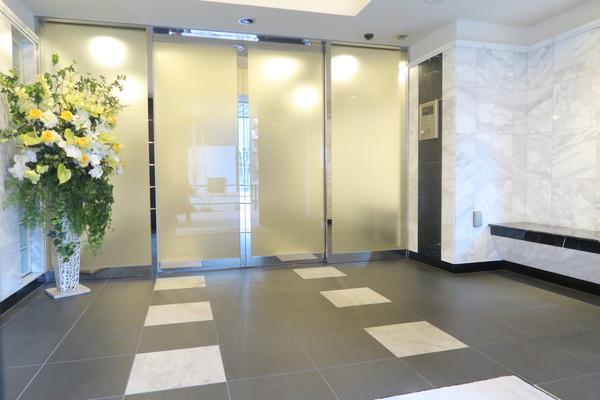 リリエンベルグ目白壱番館 エントランス