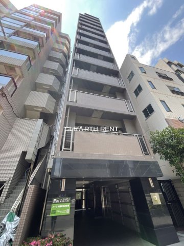 コンシェリアＲ 四谷3階 御影石や大理石などの天然石を贅沢に配した上質な風格