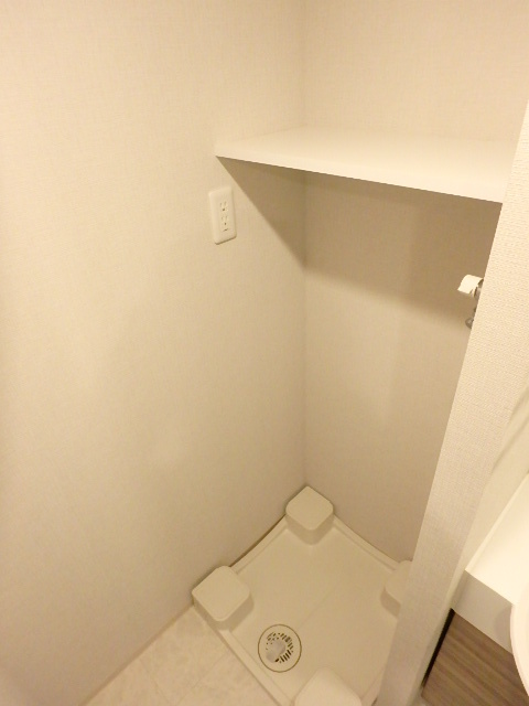 ガーラ横濱関内グランドステージ5階 室内洗濯機置き場