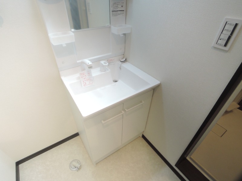 ＧＡＲＮＩＥＲ1階 内観