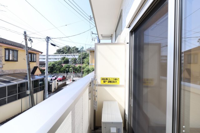 CasaK ご近所さんを気にせずにお布団が干せるバルコニー