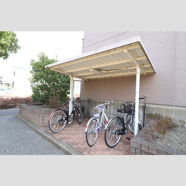 アーバンコート 駐輪場