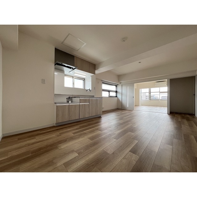 小栗原住宅1号棟 リフォーム済みのリビング