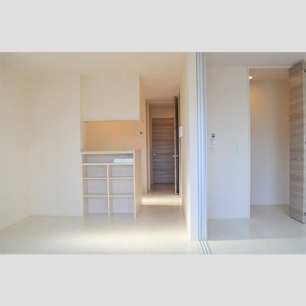 マ・メゾン リビングダイニング(別角度)