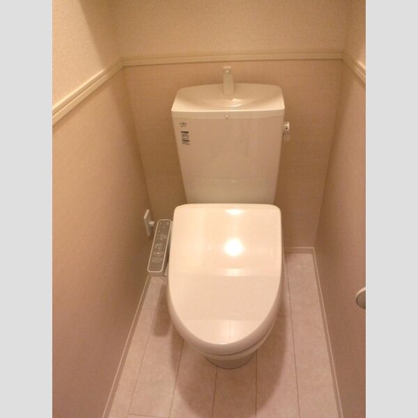 ヴィラ　リッツⅢ103号室 温水洗浄暖房便座