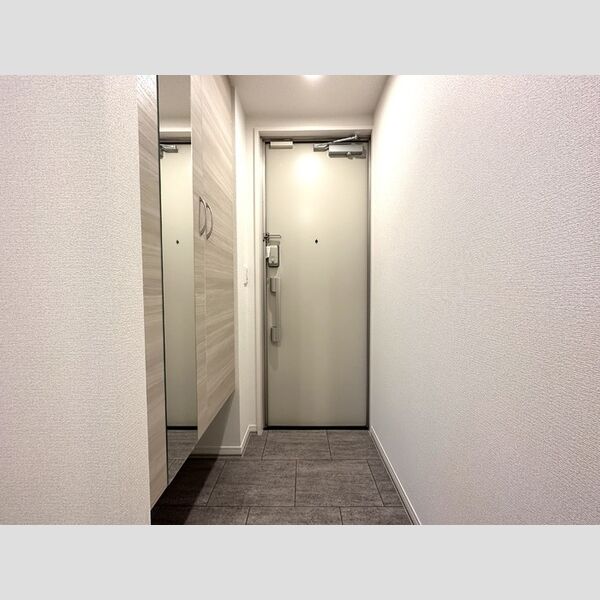 メロディスタ303号室 玄関