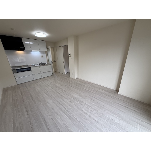 タウンコート旭町301号室 リビング