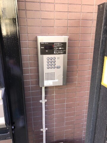 メゾンベルボア1階 エントランス