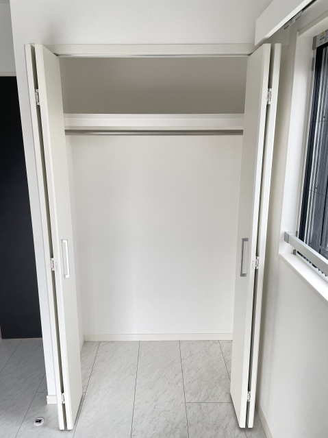 スカイコートグレース世田谷弦巻301号室 収納