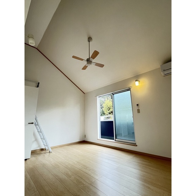 Ｂｉｋｅｒｓ　Ｈｏｕｓｅ湘南201号室 リビング