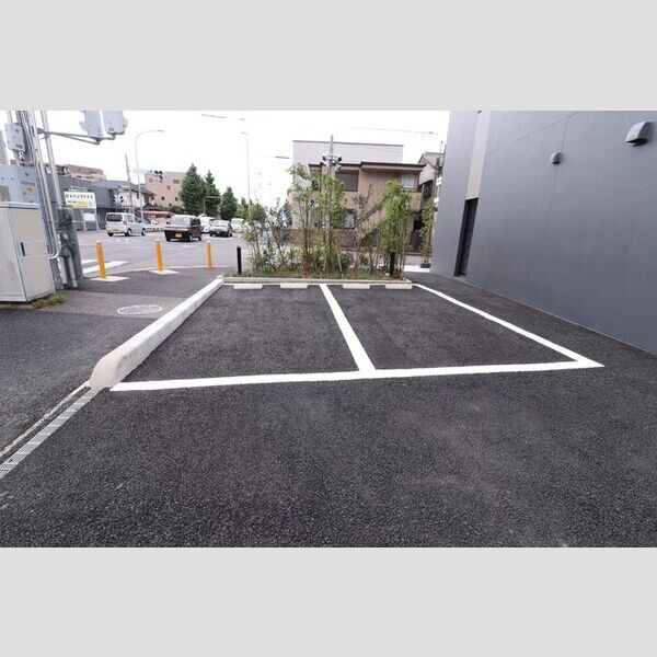 CENTRAL　COURT302号室 店舗用駐車場
