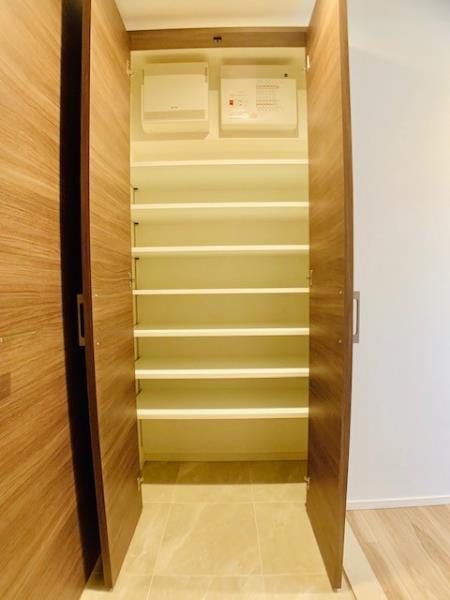 エミリブ東長崎5階 リビング