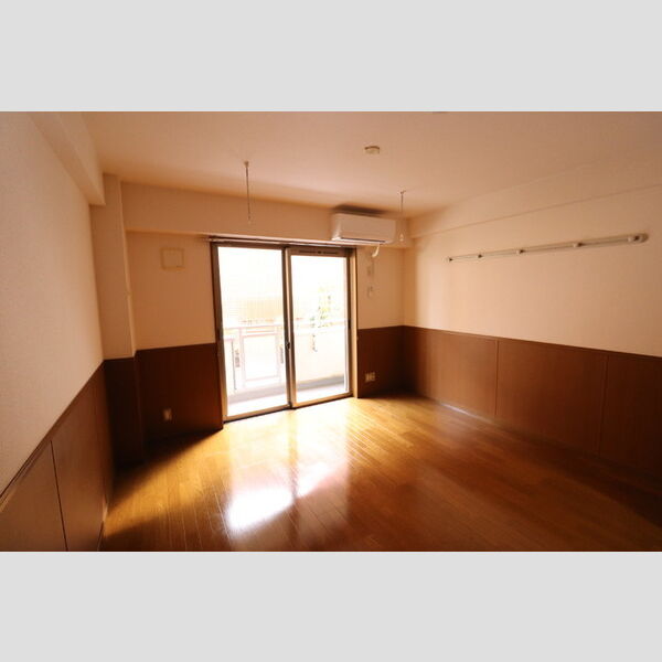 クレール 洋室8.6帖