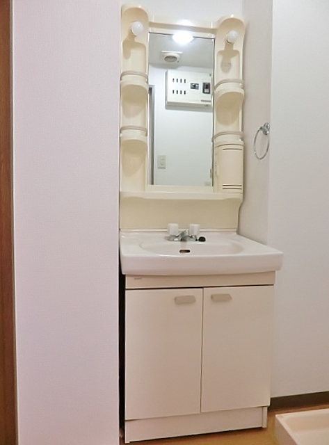 Ｋ＆Ｗガーデン 朝の支度に便利な独立洗面台