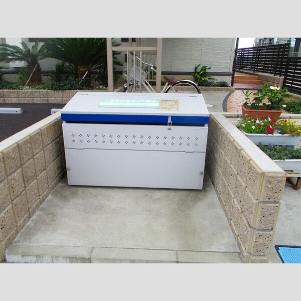 プルメリア ゴミストッカー