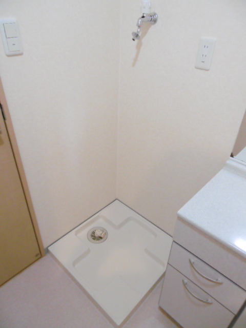 トレセリア横山1001号室 防水板