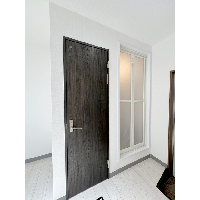 リアナ世田谷アパートメント202号室 同建物別部屋の参考画像