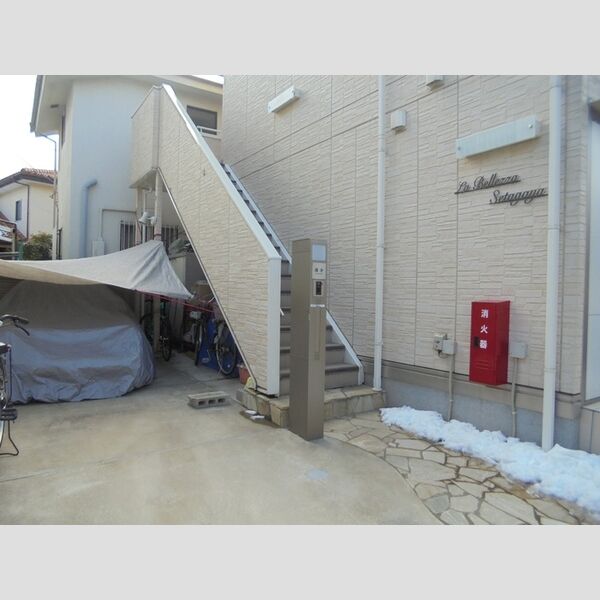 ラ ベレッツァ世田谷 エントランス