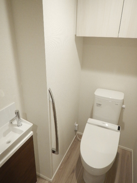 ガーラ・アヴェニュー浅草 ゆったりとした空間のトイレです